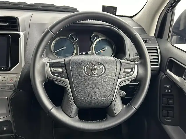 トヨタ ランドクルーザー プラド TX Lパッケージ 道央・札幌 2021(令3)年 1.2万km ブラック ・４WD/・寒冷地仕様/・サンルーフ /・ワンオーナー/・アルパイン９型メモリナビ/ 【CD/DVD/SD/MSV/BT/フルセグ】/・バックカメラ/・衝突被害軽減ブレーキ/・レーンキープアシスト/・レーダークルーズコントロール/・オートハイビーム/・クリアランスソナー /・黒革シート/・パワーシート /・シートヒーター /・エアシート /・オートハイビーム/・オートライト/・LEDヘッドライト/・フォグライト/・リアフォグ/・ヘッドライトウォッシャー/・GPSレーダー/・純正エンジンスターター /・社外AWスタッドレス積み込み/・純正ステップ積み込み