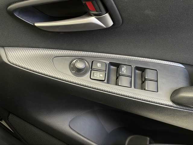 マツダ デミオ 15S 長野県 2018(平30)年 4.6万km スノーフレイクホワイトパールマイカ 純正ナビ（フルセグ/DVD/CD/BT）/スマートシティブレーキサポート/ブラインドスポットモニタリング (BSM)/レーンキープアシスト (LAS)/バックソナー/スペアーキー/ハロゲンヘッドライト/オートライト/アイドリングストップ/電動格納ドアミラー/プッシュスタート/フロアマット/ドアバイザー/冬タイヤ積込み/車両取扱説明書