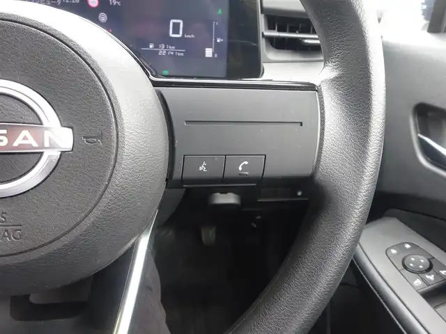 日産 ノート X 静岡県 2022(令4)年 2.3万km オーロラフレアブルーパール ワンオーナー　禁煙車/純正SDナビ/CD/DVD/BT/SD/フルセグTV/バックカメラ/ETC/ナビ連動型前後ドライブレコーダー/全方位運転支援システム/インテリジェントオートライト/LEDヘッドライト/プッシュスタートボタン/スマートキー×2個/純正フロアマット/ドアバイザー