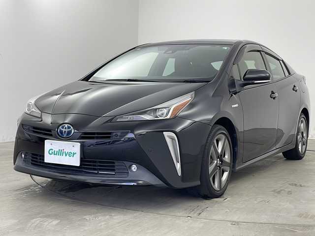 トヨタ プリウス Sツーリングセレクション 兵庫県 2019(令1)年 3.8万km アティチュードブラックマイカ ・純正ナビ/Bluetooth/CD/DVD/TV/・バックカメラ/・ビルドインETC/・トヨタセーフティセンス/・プリクラッシュセーフティ/・レーンキープアシスト/・盗難防止装置/・クリアランスソナー/・レーダークルーズコントロール/・前後コーナーセンサー/・前方ドライブレコーダー/・純正17インチアルミホイール/・純正フロアマット/・カーテンエアバッグ/・LEDオートライト/・オートマチックハイビーム/・レザーシート/・前席シートヒーター/・バックカメラ