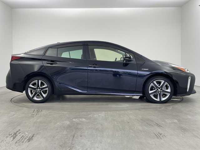 トヨタ プリウス Sツーリングセレクション 兵庫県 2019(令1)年 3.8万km アティチュードブラックマイカ ・純正ナビ/Bluetooth/CD/DVD/TV/・バックカメラ/・ビルドインETC/・トヨタセーフティセンス/・プリクラッシュセーフティ/・レーンキープアシスト/・盗難防止装置/・クリアランスソナー/・レーダークルーズコントロール/・前後コーナーセンサー/・前方ドライブレコーダー/・純正17インチアルミホイール/・純正フロアマット/・カーテンエアバッグ/・LEDオートライト/・オートマチックハイビーム/・レザーシート/・前席シートヒーター/・バックカメラ