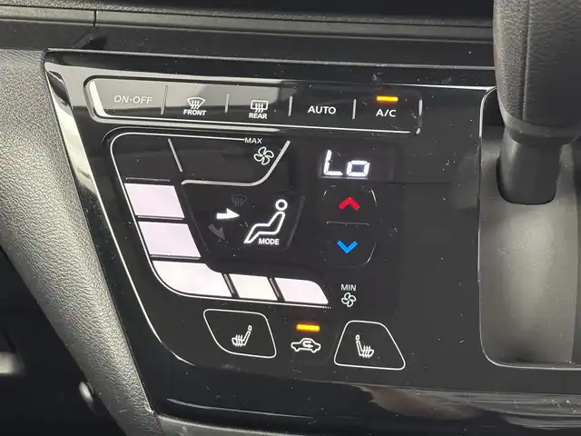 三菱 ｅＫクロス T 福岡県 2019(令1)年 7.3万km チタニウムグレーメタリック 純正９型ナビ（ＢＴ，フルセグＴＶ）　/バックカメラ　/ＥＴＣ　/前方ドラレコ　/コーナーセンサー　/衝突軽減ブレーキ　/レーンキープ　/アイドリングストップ　/シートヒーター　/純正１５インチＡＷ　/ＬＥＤヘッドライト