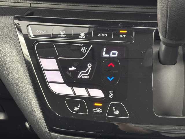 三菱 ｅＫクロス T 福岡県 2019(令1)年 7.3万km チタニウムグレーメタリック 純正９型ナビ（ＢＴ，フルセグＴＶ）　/バックカメラ　/ＥＴＣ　/前方ドラレコ　/コーナーセンサー　/衝突軽減ブレーキ　/レーンキープ　/アイドリングストップ　/シートヒーター　/純正１５インチＡＷ　/ＬＥＤヘッドライト