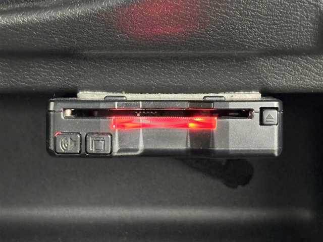 三菱 ｅＫクロス T 福岡県 2019(令1)年 7.3万km チタニウムグレーメタリック 純正９型ナビ（ＢＴ，フルセグＴＶ）　/バックカメラ　/ＥＴＣ　/前方ドラレコ　/コーナーセンサー　/衝突軽減ブレーキ　/レーンキープ　/アイドリングストップ　/シートヒーター　/純正１５インチＡＷ　/ＬＥＤヘッドライト