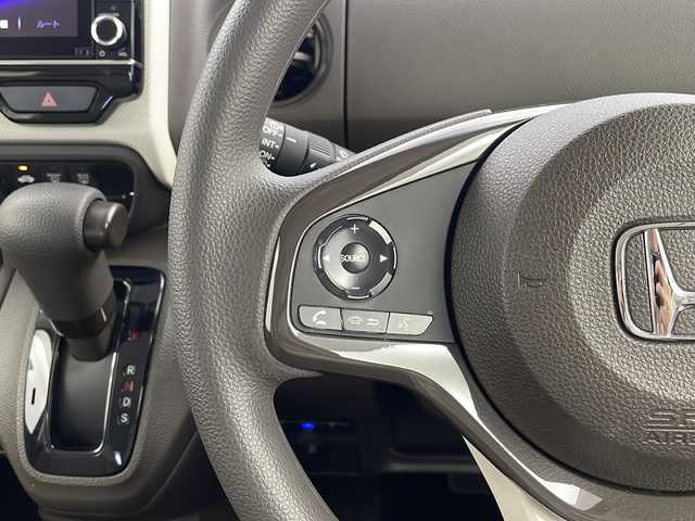 ホンダ Ｎ ＢＯＸ L 栃木県 2020(令2)年 6.5万km ブリティッシュグリーンP 純正8インチナビ/Bluetooth/フルセグTV/CD/DVD/SD/USB/ホンダセンシング/衝突被害軽減ブレーキ/レーダークルーズコントロール/誤発進抑制/車線維持支援/オートハイビーム/クリアランスソナー/バックカメラ/左側パワースライドドア/シートヒーター/LEDヘッドライト/フォグランプ/ビルトインETC/純正前後ドライブレコーダー/純正フロアマット/USB入力端子/純正14インチアルミホイール/サイド+カーテンエアバッグ/スマートキー×2本/保証書、取扱説明書付属