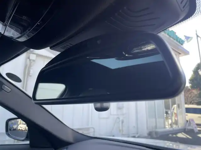 ＢＭＷ ５２３ｄ Mスポーツ 東京都 2017(平29)年 7.2万km アルピンホワイトⅢ 純正ＨＤＤナビ、フルセグＴＶ/ドライビングアシストプラス/・アクティブクルーズコントロール/・ステアリング/レーンコントロールアシスト/・レーンディバーチャーウォーニング/・レーンチェンジウォーニング/・アクティブサイドコリジョンプロテクション/・前車接近警告機能/・衝突回避/被害軽減ブレーキ/・後車衝突警告機能/・クロストラフィックウォーニング/パーキングアシストプラス/全方位カメラ/サンルーフ/ブラインドスポットモニター/レザーシート/全席シートヒーター/コーナーセンサー/ＬＥＤヘッドランプ/純正19インチAW(Mスポーツ)/Mスポーツサスペンション/ETC/保証書、取説/スペアキー有