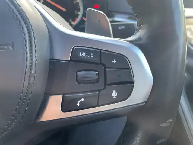 ＢＭＷ ５２３ｄ Mスポーツ 東京都 2017(平29)年 7.2万km アルピンホワイトⅢ 純正ＨＤＤナビ、フルセグＴＶ/ドライビングアシストプラス/・アクティブクルーズコントロール/・ステアリング/レーンコントロールアシスト/・レーンディバーチャーウォーニング/・レーンチェンジウォーニング/・アクティブサイドコリジョンプロテクション/・前車接近警告機能/・衝突回避/被害軽減ブレーキ/・後車衝突警告機能/・クロストラフィックウォーニング/パーキングアシストプラス/全方位カメラ/サンルーフ/ブラインドスポットモニター/レザーシート/全席シートヒーター/コーナーセンサー/ＬＥＤヘッドランプ/純正19インチAW(Mスポーツ)/Mスポーツサスペンション/ETC/保証書、取説/スペアキー有