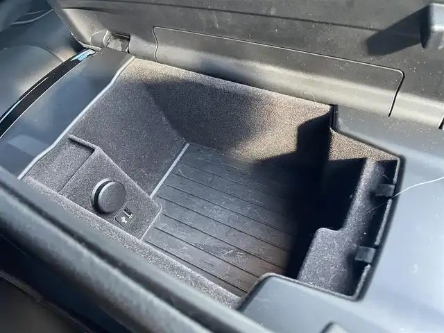 ＢＭＷ ５２３ｄ Mスポーツ 東京都 2017(平29)年 7.2万km アルピンホワイトⅢ 純正ＨＤＤナビ、フルセグＴＶ/ドライビングアシストプラス/・アクティブクルーズコントロール/・ステアリング/レーンコントロールアシスト/・レーンディバーチャーウォーニング/・レーンチェンジウォーニング/・アクティブサイドコリジョンプロテクション/・前車接近警告機能/・衝突回避/被害軽減ブレーキ/・後車衝突警告機能/・クロストラフィックウォーニング/パーキングアシストプラス/全方位カメラ/サンルーフ/ブラインドスポットモニター/レザーシート/全席シートヒーター/コーナーセンサー/ＬＥＤヘッドランプ/純正19インチAW(Mスポーツ)/Mスポーツサスペンション/ETC/保証書、取説/スペアキー有