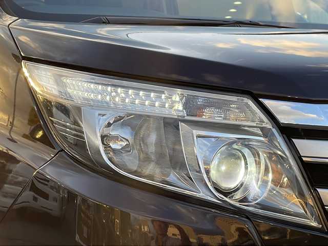 トヨタ ノア Si 道北・旭川 2014(平26)年 13.5万km ボルドーマイカメタリック /４WD//寒冷地仕様//純正メモリーナビ//CD/フルセグTV/BT//社外フリップダウンモニター//バックカメラ//片側電動スライドドア//前後ドライブレコーダー//ワイパーデアイサー//オートライト//LEDヘッドライト//ETC//純正AW//純正フロアマット//純正エンジンスターター一体型スマートキー//スペアキー1本//社外AWスタッドレスタイヤ積込//保証書//取扱説明書