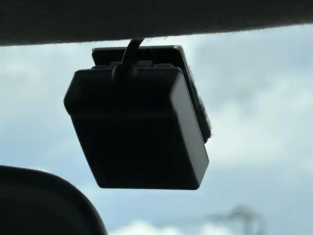 スズキ スイフト スポーツ 徳島県 2014(平26)年 5.1万km プレミアムシルバーメタリック ナビ（CN-R3012）/エアロ（フロント）/クルーズコントロール/ETC/フルセグTV/社外フロアマット/プッシュスタート/スマートキー/パドルシフト/ドアバイザー/USB入力端子