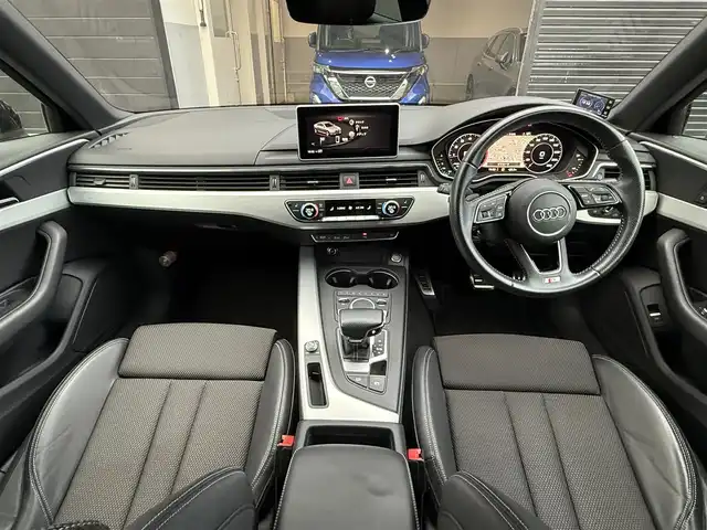 アウディ Ａ４ 2.0TFSIスポーツ S ライン PKG 静岡県 2016(平28)年 2.6万km ミトスブラックメタリック ハーフレザーシート/マトリクスLEDヘッドライト/バーチャルコックピット/MMI/(CD/DVD/Bluetooth/フルセグ)/バックカメラ/クルーズコントロール/レーンキープアシスト/パーキングアシスト/アドバンストキー/パワーシート/シートヒーター/ETC/フロアマット/純正18インチアルミホイール/保証書/取説/スペアキー