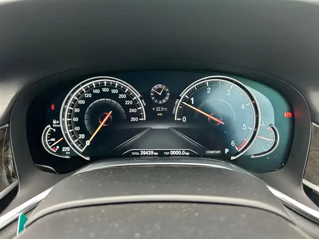 ＢＭＷ ７４０ｄ xDrive エクセレンス 石川県 2017(平29)年 4万km 黒 4WD/純正HDDナビ/　Bluetooth・AM/FM・CD・DVD・USB/harman/kardonプレミアムサウンド/フルセグTV/ETC/全方位カメラ/ドライブレコーダー/サンルーフ/アダプティブクルーズコントロール/パワーシート（D+N席）/シートメモリー/シートヒーター（全席）/エアシート（D+N席）/AUTO HOLD/アンチロック・ブレーキ・システム/衝突被害軽減システム/横滑り防止装置/前後コーナーセンサー/レーンキープアシスト/盗難防止装置/パーキングアシスト/アイドリングストップ/エアバッグ（W+サイド）/カーテンエアバッグ/オートマチックハイビーム/LEDヘッドライト/純正アルミホイール/スマートキー/プッシュスタート/スペアキー×2
