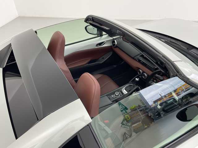 マツダ ロードスター ＲＦ VS 愛知県 2017(平29)年 3.3万km セラミックM 純正メモリーナビ/CD/DVD/フルセグTV/バックカメラ/純正エンジンスターター/茶革レザーシート/シートヒーター/スマートキー/BOSEサウンド/プッシュスタート/レーダーブレーキ/スペアキー×1/ETC/純正フロアマット/LEDヘッドライト/純正17インチアルミホイール/電動オープン/パドルシフト/ブラインドスポットモニター/取扱説明書