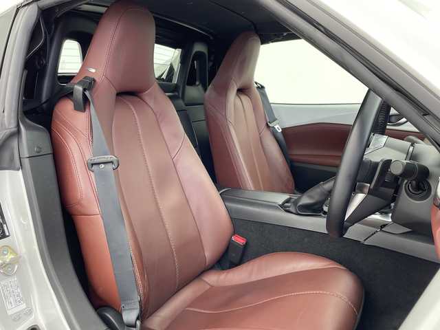 マツダ ロードスター ＲＦ VS 愛知県 2017(平29)年 3.3万km セラミックM 純正メモリーナビ/CD/DVD/フルセグTV/バックカメラ/純正エンジンスターター/茶革レザーシート/シートヒーター/スマートキー/BOSEサウンド/プッシュスタート/レーダーブレーキ/スペアキー×1/ETC/純正フロアマット/LEDヘッドライト/純正17インチアルミホイール/電動オープン/パドルシフト/ブラインドスポットモニター/取扱説明書