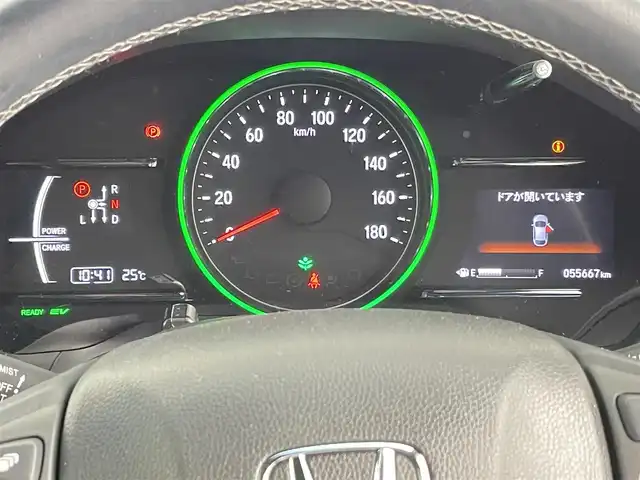 ホンダ ヴェゼル ハイブリッド RS ホンダセンシング 千葉県 2017(平29)年 5.6万km ホワイトオーキッドパール ホンダセンシング/・衝突軽減ブレーキ/・歩行者事故低減ステアリング/・アダプティブ・クルーズ・コントロール/・車線維持支援システム/・路外逸脱抑制機能/・誤発進抑制機能/・先行車発進お知らせ機能/・標識認識機能/純正8インチSDナビ/CD DVD BT フルセグ/バックカメラ/LEDオートライト/ハーフレザーシート/前席シートヒーター/パドルシフト/純正18インチアルミホイール/プッシュスタート/スマートキー/ETC