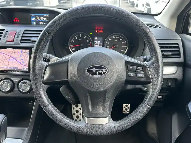 スバル インプレッサ ＸＶ 2．0i－L アイサイト 大阪府 2012(平24)年 8.4万km クリスタルブラックシリカ 社外ナビ（フルセグ/BT/DVD/CD)/バックカメラ/レーダークルーズコントロール/衝突被害軽減システム/レーンキープアシスト/横滑り防止装置/アイドリングストップ/パワーシート/MTモード付AT/純正フロアマット/純正AW（17inch)/ビルトインETC/スペアキー1本/保証書/取扱説明書