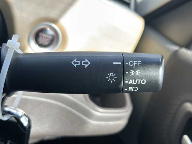 ホンダ フリード G ホンダセンシング 鳥取県 2017(平29)年 8万km クリスタルブラックパール ナビ装着用スペシャルパッケージ＋ETC車載器(ナビ連動)/Honda SENSING/Hondaスマートキーシステム＋イモビライザー/スライドドアイージークローザー(リア両側)/左側パワースライドドア/右側パワースライドドア/LEDヘッドライト＋アクティブコーナリングライト/センターテーブル/バックカメラ/アイドリングストップ/クルーズコントロール/ドアバイザー/プッシュスタート/ETC/AM/FM、CD/DVD/Bluetooth、iPod