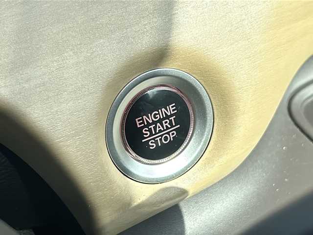 ホンダ フリード G ホンダセンシング 鳥取県 2017(平29)年 8万km クリスタルブラックパール ナビ装着用スペシャルパッケージ＋ETC車載器(ナビ連動)/Honda SENSING/Hondaスマートキーシステム＋イモビライザー/スライドドアイージークローザー(リア両側)/左側パワースライドドア/右側パワースライドドア/LEDヘッドライト＋アクティブコーナリングライト/センターテーブル/バックカメラ/アイドリングストップ/クルーズコントロール/ドアバイザー/プッシュスタート/ETC/AM/FM、CD/DVD/Bluetooth、iPod