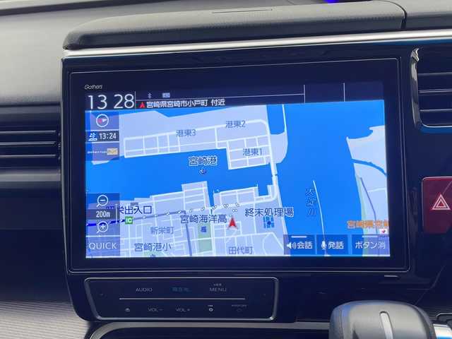 ホンダ ステップワゴン スパーダ クルスピセンシング 宮崎県 2021(令3)年 5.9万km プラチナホワイトパール ワンオーナー/Honda SENSING/〇衝突軽減ブレーキ〈CMBS〉/〇誤発進抑制機能/〇歩行者事故低減ステアリング/〇路外逸脱抑制機能/〇渋滞追従機能付ACC〈アダプティブ・クルーズ・コントロール〉/〇LKAS〈車線維持支援システム〉/〇先行車発進お知らせ機能/〇標識認識機能/純正10インチSDナビ/フルセグTV/CD/DVD/Bluetooth/バックカメラ/純正11.6インチ後席フリップダウンモニター(VM-185EN)/両側パワースライドドア/わくわくゲート/FABTECT(撥水撥油シート)/シートヒーター/パドルシフト/純正17インチAW/ビルトインETC2.0/LEDヘッドライト/前後ドライブレコーダー/スマートキー×2/保証書/取扱説明書