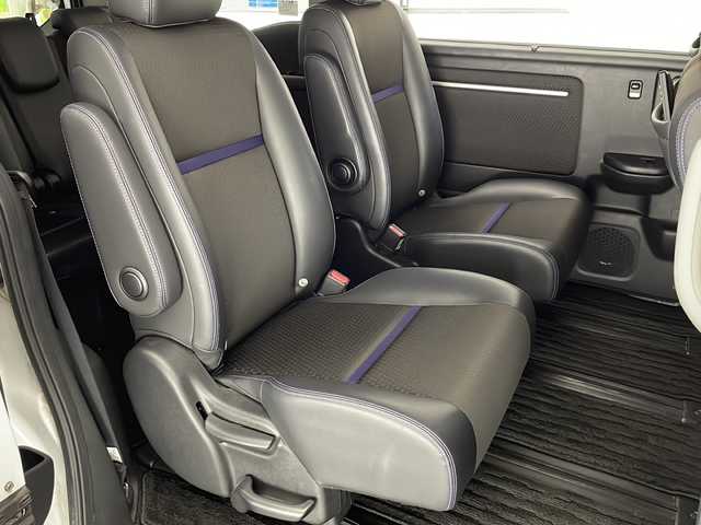 ホンダ ステップワゴン スパーダ クルスピセンシング 宮崎県 2021(令3)年 5.9万km プラチナホワイトパール ワンオーナー/Honda SENSING/〇衝突軽減ブレーキ〈CMBS〉/〇誤発進抑制機能/〇歩行者事故低減ステアリング/〇路外逸脱抑制機能/〇渋滞追従機能付ACC〈アダプティブ・クルーズ・コントロール〉/〇LKAS〈車線維持支援システム〉/〇先行車発進お知らせ機能/〇標識認識機能/純正10インチSDナビ/フルセグTV/CD/DVD/Bluetooth/バックカメラ/純正11.6インチ後席フリップダウンモニター(VM-185EN)/両側パワースライドドア/わくわくゲート/FABTECT(撥水撥油シート)/シートヒーター/パドルシフト/純正17インチAW/ビルトインETC2.0/LEDヘッドライト/前後ドライブレコーダー/スマートキー×2/保証書/取扱説明書