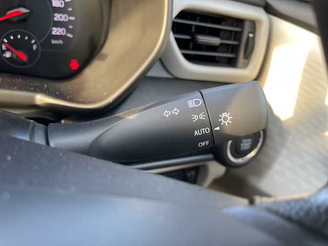 スズキ スイフト XG 道東・釧路十勝 2025(令7)年 0.1千km スターシルバーメタリック ナビなし/4WD　/スズキ　セーフティ　サポート　/前後コーナーセンサー　/レーンアシスト　/デュアルセンサーブレーキサポート/横滑り防止装置　/スマートキー　/プッシュスタート　/純正ＬＥＤヘッドライト