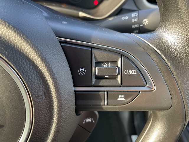 スズキ スイフト XG 道東・釧路十勝 2025(令7)年 0.1千km スターシルバーメタリック ナビなし/4WD　/スズキ　セーフティ　サポート　/前後コーナーセンサー　/レーンアシスト　/デュアルセンサーブレーキサポート/横滑り防止装置　/スマートキー　/プッシュスタート　/純正ＬＥＤヘッドライト