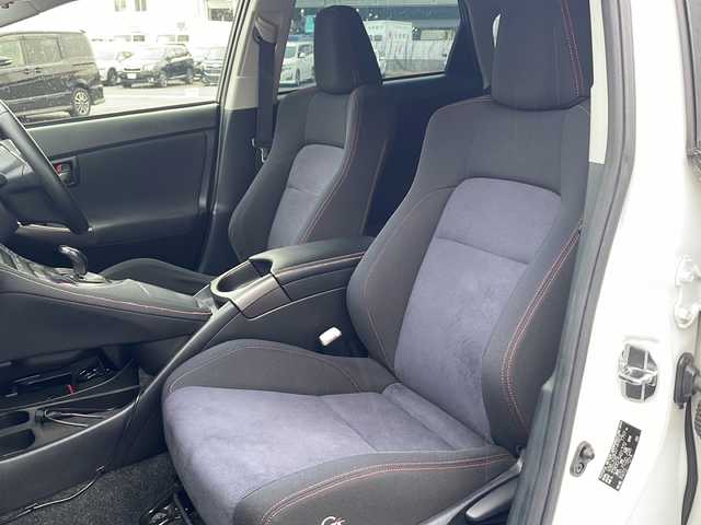 トヨタ プリウス S ツーリングセレ G’s 熊本県 2012(平24)年 12.6万km ホワイトパールクリスタルシャイン (株)IDOMが運営する【じしゃロン熊本店】の自社ローン対象車両になります。こちらは現金ご利用時の価格です。自社ローンご希望の方は別途その旨お申付け下さい。　/社外ナビ（CN-S300WD）/バックカメラ/フルセグテレビ/DVD/CD/Bluetooth接続/ETC/クルーズコントロール/HIDヘッドライト/オートライト/スマートキー/純正18インチアルミホイール