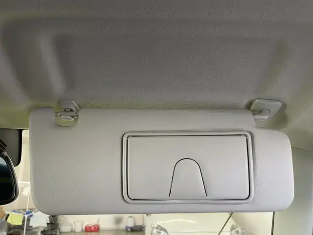 スズキ ジムニー XC 千葉県 2018(平30)年 6万km キネティックイエロー/ブラック スズキセーフティサポート/〇ブレーキサポート/〇誤発信抑制機能/〇車線逸脱防止機能/クルーズコントロール/社外8インチナビ（ケンウッド）/・AM/FM/BTオーディオ/フルセグTV/YOKOHAMA　GEOLANDAR X-AT16インチタイヤ/社外マフラー/IPFオフロードランプ/ルーフキャリア/リアラダー/アルミペダル/ヒルホールドコントロール/ヒルディセントコントロール/ヒーテッドミラー/ヘッドランプウォッシャー/オートライト/ETC/LEDヘッドライト/社外16インチAW/保証書/取扱説明書