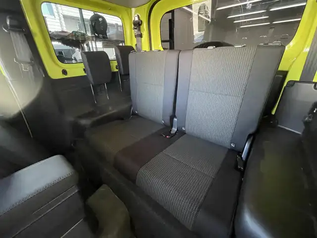 スズキ ジムニー XC 千葉県 2018(平30)年 6万km キネティックイエロー/ブラック スズキセーフティサポート/〇ブレーキサポート/〇誤発信抑制機能/〇車線逸脱防止機能/クルーズコントロール/社外8インチナビ（ケンウッド）/・AM/FM/BTオーディオ/フルセグTV/YOKOHAMA　GEOLANDAR X-AT16インチタイヤ/社外マフラー/IPFオフロードランプ/ルーフキャリア/リアラダー/アルミペダル/ヒルホールドコントロール/ヒルディセントコントロール/ヒーテッドミラー/ヘッドランプウォッシャー/オートライト/ETC/LEDヘッドライト/社外16インチAW/保証書/取扱説明書