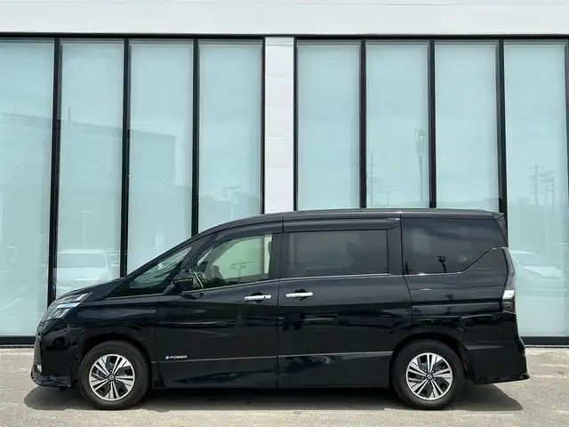 日産 セレナ e－パワー ハイウェイスター V 大阪府 2021(令3)年 1.8万km ダイヤモンドブラック 純正メモリナビ/   フルセグTV/CD/Bluetooth/USB/全方位カメラ/プロパイロット/衝突被害軽減ブレーキ/レーンキープアシスト/両側パワースライドドア/レーダークルーズコントロール/LEDヘッドライト/オートライト/ハンドルヒーター/デジタルインナーミラー/ブラインドスポットモニター/禁煙車