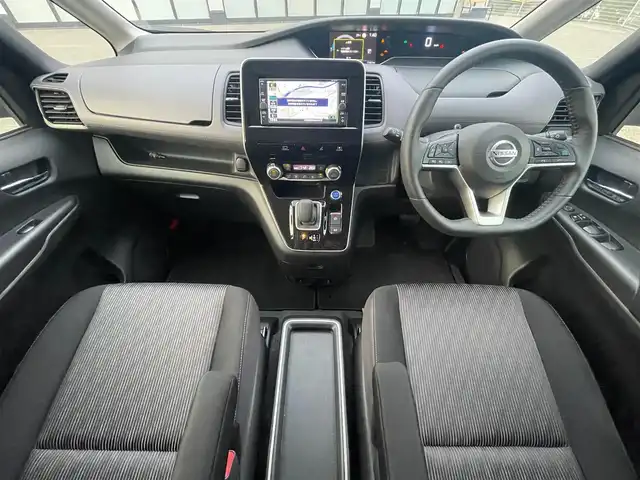 日産 セレナ e－パワー ハイウェイスター V 大阪府 2021(令3)年 1.8万km ダイヤモンドブラック 純正メモリナビ/   フルセグTV/CD/Bluetooth/USB/全方位カメラ/プロパイロット/衝突被害軽減ブレーキ/レーンキープアシスト/両側パワースライドドア/レーダークルーズコントロール/LEDヘッドライト/オートライト/ハンドルヒーター/デジタルインナーミラー/ブラインドスポットモニター/禁煙車