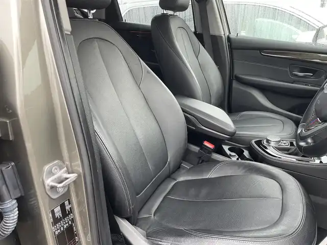 ＢＭＷ ２１８ｄ アクティブツアラー ラグジュアリー 東京都 2015(平27)年 6.5万km プラチナシルバー ナビ/本革シート/・メモ付き付きパワーシート/・シートヒーター/バックカメラ/社外１９インチAW