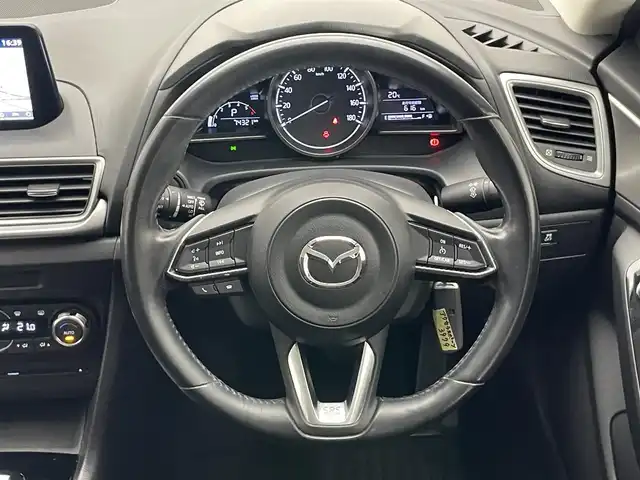 マツダ アクセラ スポーツ XD 愛知県 2016(平28)年 7.5万km ソウルレッドプレミアムメタリック 純正ナビ　フルセグＴＶ　ＤＶＤ　ＵＳＢ　ＡＵＸ　ＥＴＣ　プッシュスタート　クルーズコントロール　ＬＥＤオートライト　ステアリングスイッチ　アイドリングストップ　純正フロアマット　ドアバイザー　禁煙車