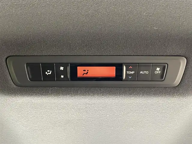 トヨタ ヴォクシー ハイブリッド ZS 煌 滋賀県 2018(平30)年 5.9万km ホワイトパールクリスタルシャイン 禁煙車/純正10型ナビ/Bluetooth／CD／DVD／フルセグTV/バックカメラ/シートヒーター/ＥＴＣ/クルーズコントロール/プリクラッシュセーフティ/レーンディパーチャーアラート/プッシュスタート/両側パワースライドドア/LED/オートライト/オートマチックハイビーム（AHB）/純正アルミホイール