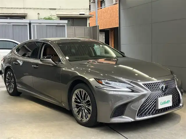 レクサス ＬＳ 500h Iパッケージ 東京都 2017(平29)年 11万km マンガンラスター ワンオーナー /セーフティシステムプラスA/・プリクラッシュセーフティシステム/・レーダークルーズコントロール/・レーンチェンジアシスト/・ドライバー異常時停車支援システム/・アダクティブハイビームシステム/・ロードサインアシスト/・先行車発進告知機能/・フロントクロストラフィックアラート/・レーントレーシングアシスト/20インチ純正アルミホイール/革巻きステアリング/茶革シート/シートエアコン/シートヒーター /電動リアサンシェード/AC100V/HDDナビ/フルセグテレビ/全方位カメラ/バックカメラ/ウィンカーミラー/パワートランク/イージークローザー/ETC/取扱説明書有（カーナビ・車両）/ディーラー記録簿あり