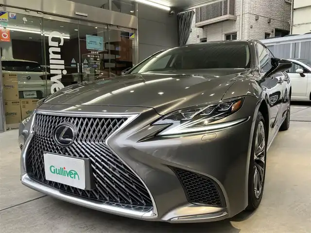 レクサス ＬＳ 500h Iパッケージ 東京都 2017(平29)年 11万km マンガンラスター ワンオーナー /セーフティシステムプラスA/・プリクラッシュセーフティシステム/・レーダークルーズコントロール/・レーンチェンジアシスト/・ドライバー異常時停車支援システム/・アダクティブハイビームシステム/・ロードサインアシスト/・先行車発進告知機能/・フロントクロストラフィックアラート/・レーントレーシングアシスト/20インチ純正アルミホイール/革巻きステアリング/茶革シート/シートエアコン/シートヒーター /電動リアサンシェード/AC100V/HDDナビ/フルセグテレビ/全方位カメラ/バックカメラ/ウィンカーミラー/パワートランク/イージークローザー/ETC/取扱説明書有（カーナビ・車両）/ディーラー記録簿あり