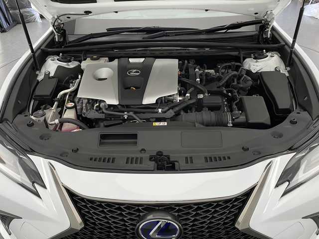 レクサス ＥＳ 300h Fスポーツ 長野県 2019(平31)年 4.8万km ホワイトノーヴァガラスフレーク 純正メモリナビ/（フルセグTV/CD/DVD/SD/BL/USB/AUX)/バックカメラ/サンルーフ/純正ドライブレコーダー（前方）（型番：DRT-H68A)/デジタルインナーミラー/レザーシート/メモリーシート/パワーシート（前席）/ステアリングヒーター/ステアリングスイッチ/パドルシフト/レーダークルーズコントロール/クリアランスソナー/RCTA/PCS/PKSA/PKSB/BSM/ドアバイザー/Mark Levinsonサウンドシステム/シートヒーター（前席）/エアシート（前席）/オートマチックハイビーム/LEDヘッドライト/純正アルミホイール/純正マット/スマートキー