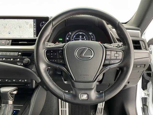 レクサス ＥＳ 300h Fスポーツ 長野県 2019(平31)年 4.8万km ホワイトノーヴァガラスフレーク 純正メモリナビ/（フルセグTV/CD/DVD/SD/BL/USB/AUX)/バックカメラ/サンルーフ/純正ドライブレコーダー（前方）（型番：DRT-H68A)/デジタルインナーミラー/レザーシート/メモリーシート/パワーシート（前席）/ステアリングヒーター/ステアリングスイッチ/パドルシフト/レーダークルーズコントロール/クリアランスソナー/RCTA/PCS/PKSA/PKSB/BSM/ドアバイザー/Mark Levinsonサウンドシステム/シートヒーター（前席）/エアシート（前席）/オートマチックハイビーム/LEDヘッドライト/純正アルミホイール/純正マット/スマートキー