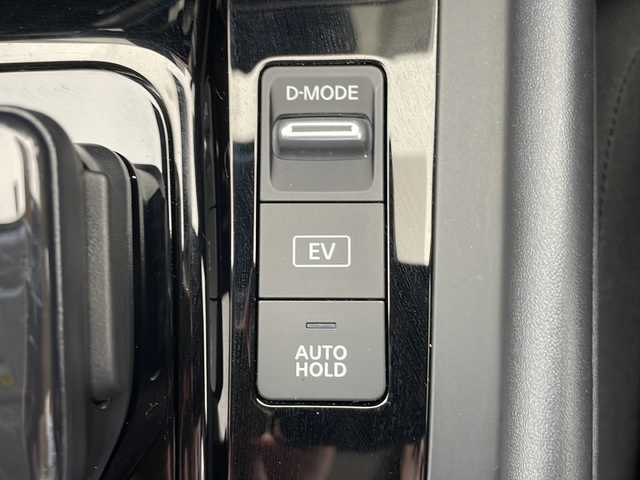 日産 ノート X 愛知県 2023(令5)年 3.2万km ブリリアントホワイトパール 衝突被害軽減ブレーキ/純正SD（ナビあり）/フルセグTV/Bluetooth/バックカメラ/コーナーセンサー/LEDヘッドライト/オートライト/ETC/ステアリングスイッチ/スマートキー/プッシュスタート