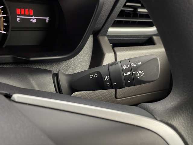 トヨタ ルーミー G 栃木県 2022(令4)年 0.8万km パールホワイトⅢ 純正７インチナビ/（CD/DVD/FM/AM/BT)/バックカメラ/全方位カメラ/衝突被害軽減装置/レーンキープアシスト/横滑り防止装置/アイドリングストップ/パーキングアシスト/前席シートヒーター/両側パワースライドドア/電動格納ミラー/ウインカーミラー/ステアリングリモコン/オートエアコン/プッシュスタート/スマートキー/スペアキー