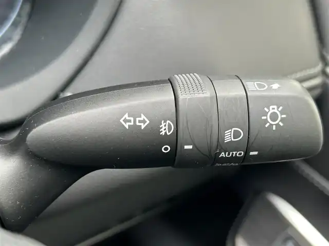 トヨタ ハリアー Z 島根県 2021(令3)年 2.8万km ブラック 登録時走行距離27155km/純正12型ナビ(BT/AM/FM)/JBLプレミアムサウンドシステム/フルセグTV/ハンズフリーパワーバックドア/パノラミックビューモニター/ビルトインETC2.0/レーダークルーズコントロール/クリアランスソナー/セーフティセンス/・プリクラッシュセーフティ/・レーントレーシングアシスト/・アダプティブハイビームシステム/・ロードサインアシスト/ブラインドスポットモニター/パーキングサポートブレーキ/デジタルインナーミラー/プロジェクター式LEDヘッドランプ/運転席パワーシート/スペアキー/禁煙車