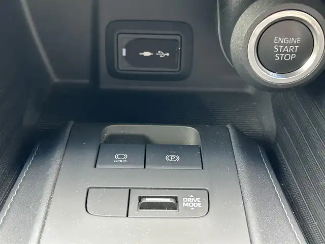 トヨタ ハリアー Z 島根県 2021(令3)年 2.8万km ブラック 登録時走行距離27155km/純正12型ナビ(BT/AM/FM)/JBLプレミアムサウンドシステム/フルセグTV/ハンズフリーパワーバックドア/パノラミックビューモニター/ビルトインETC2.0/レーダークルーズコントロール/クリアランスソナー/セーフティセンス/・プリクラッシュセーフティ/・レーントレーシングアシスト/・アダプティブハイビームシステム/・ロードサインアシスト/ブラインドスポットモニター/パーキングサポートブレーキ/デジタルインナーミラー/プロジェクター式LEDヘッドランプ/運転席パワーシート/スペアキー/禁煙車