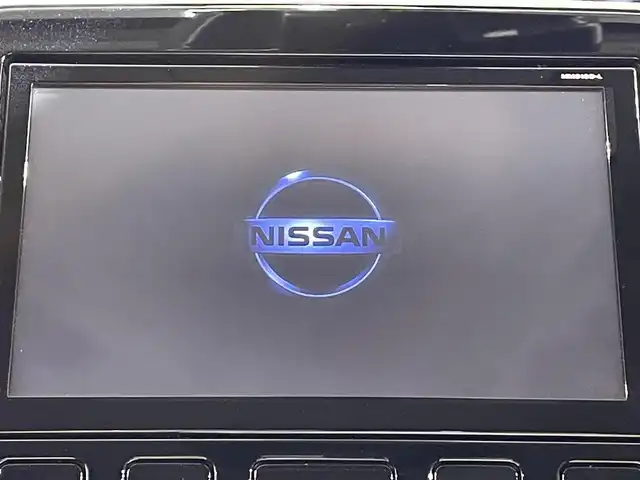 日産 セレナ e－パワー ハイウェイスター V 愛知県 2019(平31)年 3.7万km ダイヤモンドブラック 純正９インチナビ（MM518D-L)/(Bluetooth/フルセグTV/SD/FM/AM/CD・DVD再生）　/アラウンドビューモニター　/プロパイロット　/セーフティパックB/パーキングアシスト　/衝突軽減ブレーキ　/両側パワースライドドア　/デジタルインナーミラー　/ビルトインＥＴＣ　/ドライブレコーダー/ソナー/車線逸脱警報/ハンドル支援/LEDヘッドライト/フォグランプ