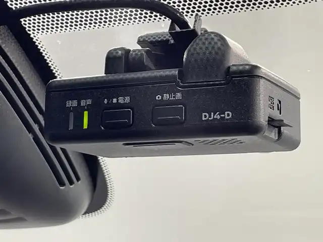 日産 セレナ e－パワー ハイウェイスター V 愛知県 2019(平31)年 3.7万km ダイヤモンドブラック 純正９インチナビ（MM518D-L)/(Bluetooth/フルセグTV/SD/FM/AM/CD・DVD再生）　/アラウンドビューモニター　/プロパイロット　/セーフティパックB/パーキングアシスト　/衝突軽減ブレーキ　/両側パワースライドドア　/デジタルインナーミラー　/ビルトインＥＴＣ　/ドライブレコーダー/ソナー/車線逸脱警報/ハンドル支援/LEDヘッドライト/フォグランプ