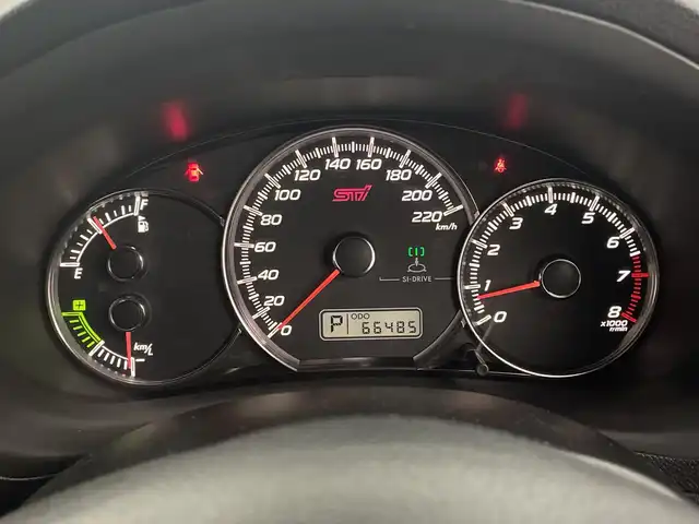 スバル エクシーガ 2．0GT tuned bySTI 鹿児島県 2010(平22)年 6.7万km サテンホワイトパール 300台限定車/純正HDDナビゲーション/専用ハーフレザーシート/MOMOステアリング/クルーズコントロール/パドルシフト/D/N席パワーシート/バックカメラ/ETC/純正フロアマット/純正17インチアルミホイール/キセノンライト/スタッドレス積込