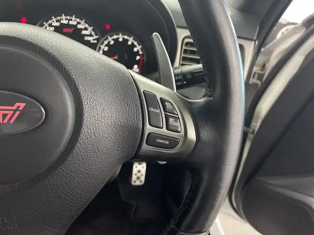スバル エクシーガ 2．0GT tuned bySTI 鹿児島県 2010(平22)年 6.7万km サテンホワイトパール 300台限定車/純正HDDナビゲーション/専用ハーフレザーシート/MOMOステアリング/クルーズコントロール/パドルシフト/D/N席パワーシート/バックカメラ/ETC/純正フロアマット/純正17インチアルミホイール/キセノンライト/スタッドレス積込