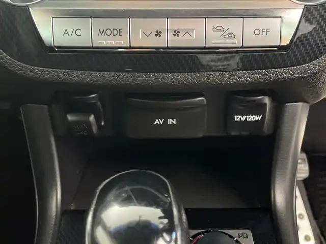 スバル エクシーガ 2．0GT tuned bySTI 鹿児島県 2010(平22)年 6.7万km サテンホワイトパール 300台限定車/純正HDDナビゲーション/専用ハーフレザーシート/MOMOステアリング/クルーズコントロール/パドルシフト/D/N席パワーシート/バックカメラ/ETC/純正フロアマット/純正17インチアルミホイール/キセノンライト/スタッドレス積込