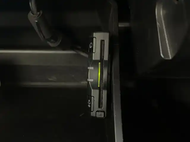 スバル エクシーガ 2．0GT tuned bySTI 鹿児島県 2010(平22)年 6.7万km サテンホワイトパール 300台限定車/純正HDDナビゲーション/専用ハーフレザーシート/MOMOステアリング/クルーズコントロール/パドルシフト/D/N席パワーシート/バックカメラ/ETC/純正フロアマット/純正17インチアルミホイール/キセノンライト/スタッドレス積込