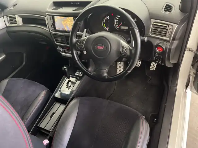 スバル エクシーガ 2．0GT tuned bySTI 鹿児島県 2010(平22)年 6.7万km サテンホワイトパール 300台限定車/純正HDDナビゲーション/専用ハーフレザーシート/MOMOステアリング/クルーズコントロール/パドルシフト/D/N席パワーシート/バックカメラ/ETC/純正フロアマット/純正17インチアルミホイール/キセノンライト/スタッドレス積込