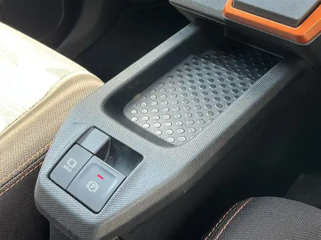 ダイハツ タフト G ターボ 奈良県 2021(令3)年 3.9万km レイクブルーメタリック フルセグナビ（ＣＮ－ＲＥ０７ＷＤ）　/Ｂｌｕｅｔｏｏｔｈ　/ＣＤ／ＤＶＤ　/ＵＳＢ入力端子　/レーダークルーズコントロール　/全方位モニター　/純正フロアマット　/シートヒーター　/純正アルミホイール　コーナーセンサー/ガラスルーフ/ルーフレール